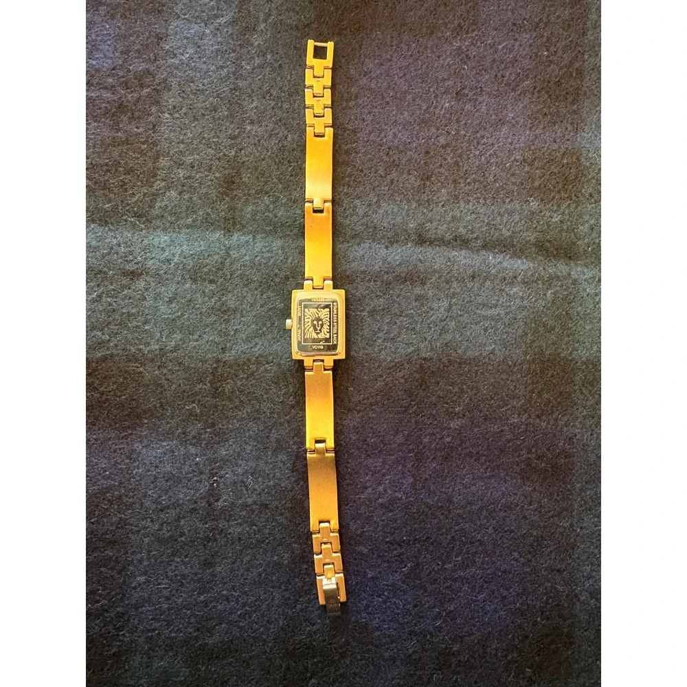 Anne Klein anne klein
